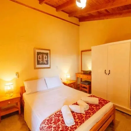 Tetraktys Estate Sea View, Beachside, αήρ Apartment Halikounas