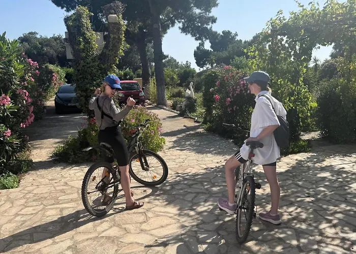 Lejlighed Tetraktys Estate Beachside Seaview 3 Bedrooms αήρ Halikounas