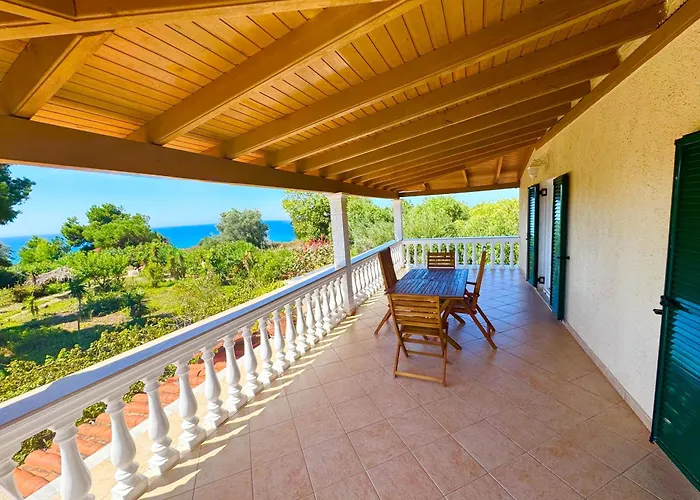 Tetraktys Estate Beachside Seaview 3 Bedrooms αήρ Halikounas